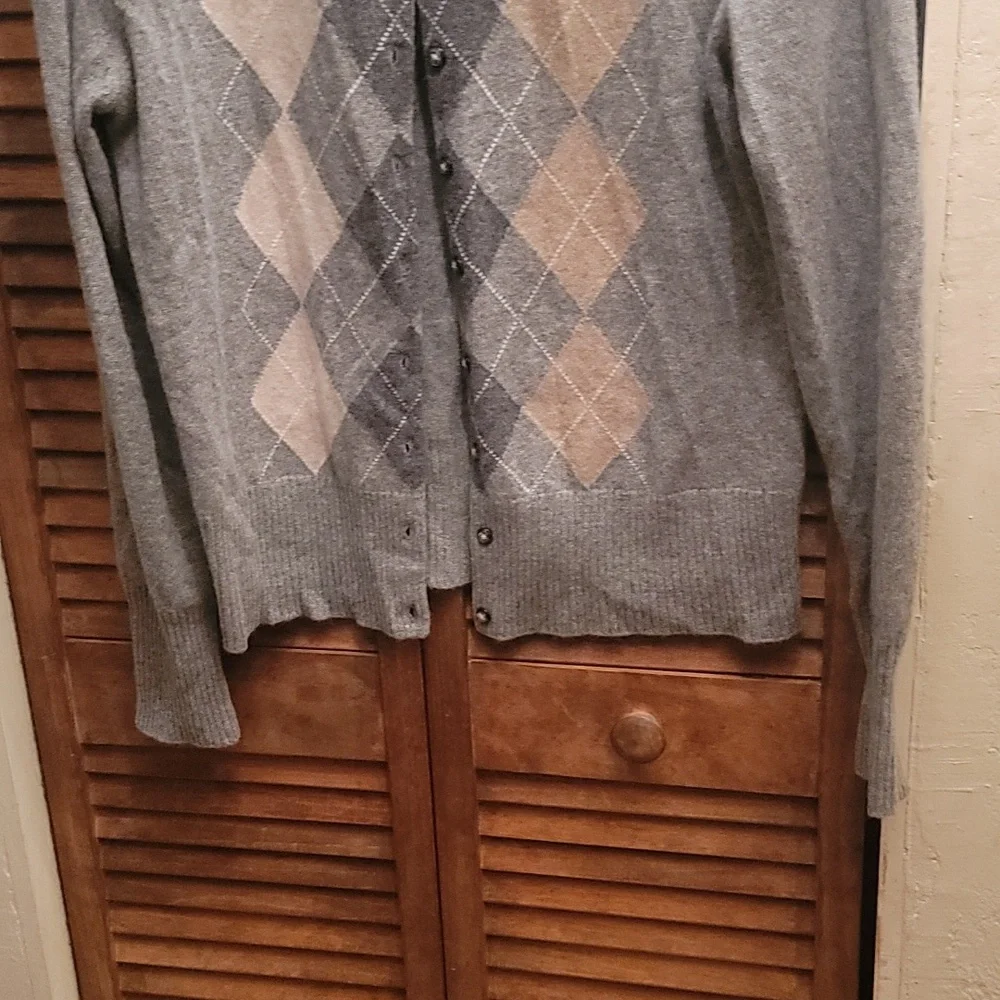 Apt 9 Gray Argyle Cashmere Cardigan Sweater Women's Large - Picture 4 of 5